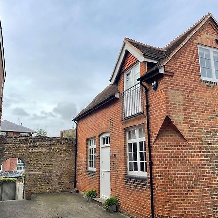 Charming & Cosy Town Centre Home With Parking Guildford Ngoại thất bức ảnh