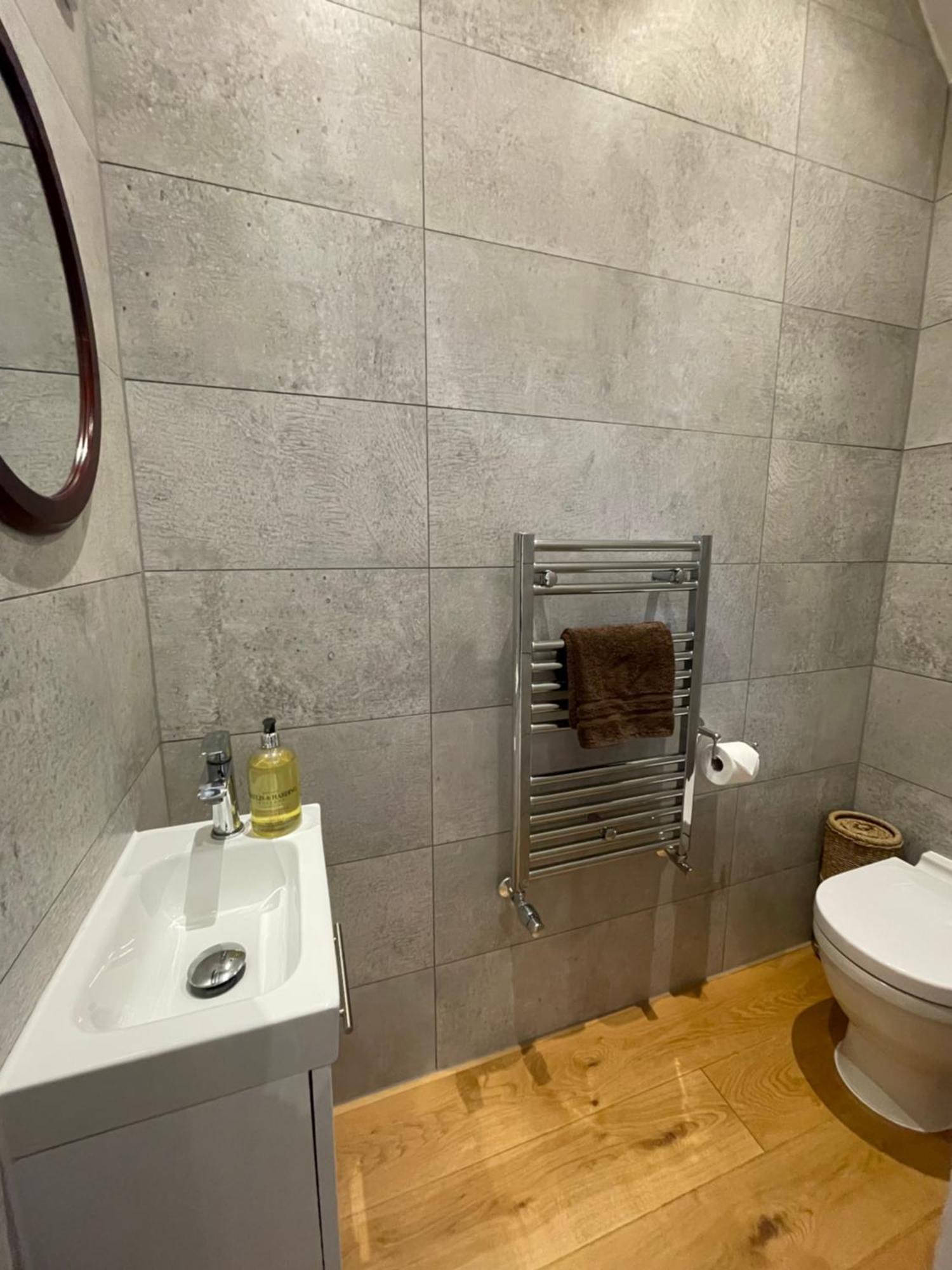 Charming & Cosy Town Centre Home With Parking Guildford Ngoại thất bức ảnh
