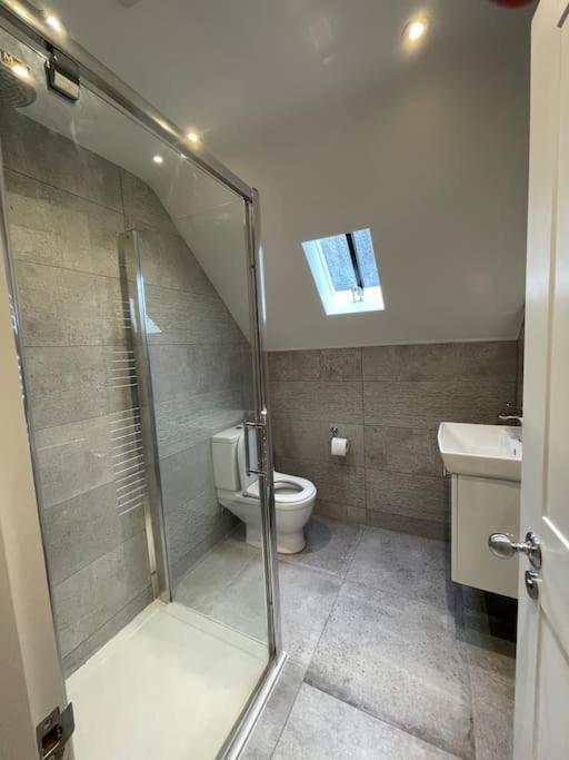 Charming & Cosy Town Centre Home With Parking Guildford Ngoại thất bức ảnh